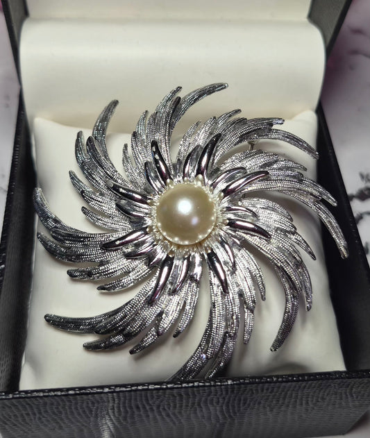 Vintage 1960's Sarah Coventry "Pinwheel" Brooch